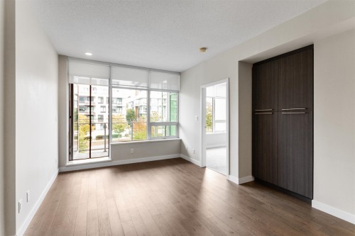 305-4963 Cambie Street, Vancouver, BC 