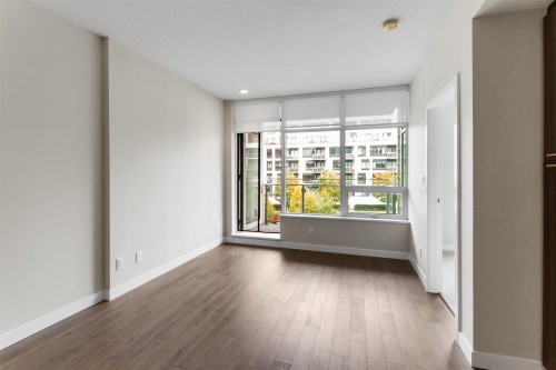 305-4963 Cambie Street, Vancouver, BC 
