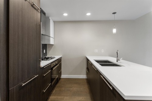 305-4963 Cambie Street, Vancouver, BC 