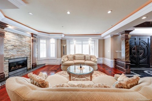 5450 Ash Street , Vancouver, BC V5Z 3G6 3