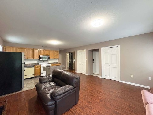 Garden-5225 Canada Way , Burnaby, BC V5E 3N4 3