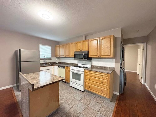 Garden-5225 Canada Way , Burnaby, BC V5E 3N4 4