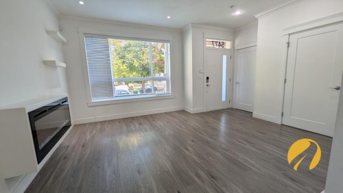 5477 Wales Street , Vancouver, BC V5R 3M9 4