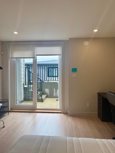 studio-6252 Kitchener Street , Burnaby, BC V5B 2J4 4