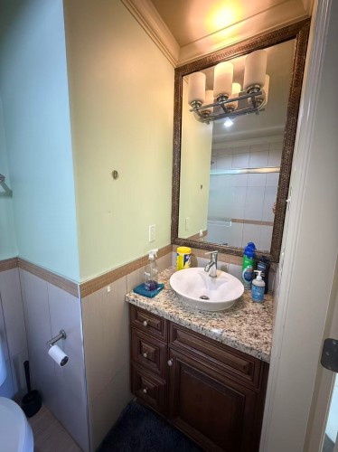 4387 4387 William Street , Burnaby, BC V6G 3H7 2