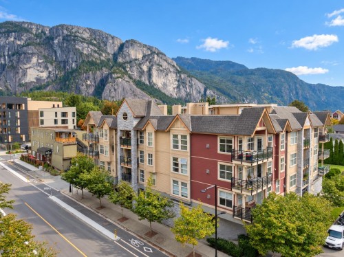 404-1310 Victoria Street  Squamish, BC V8B 0C3