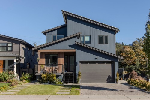 39320 Cardinal Drive  Squamish, BC V8B 1A6