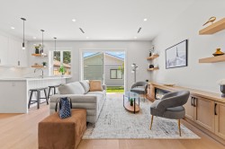 2-8578 Cartier Street  Vancouver, BC V6P 4T8