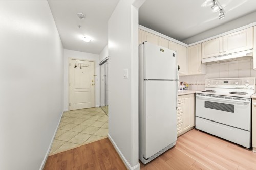 205-5900 Dover Crescent, Richmond, BC 