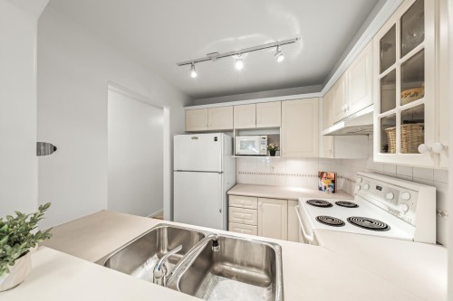 205-5900 Dover Crescent, Richmond, BC 