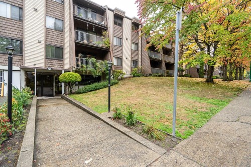 212-3921 Carrigan Court  Burnaby, BC V3N 4J7