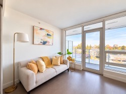 725-8133 Cook Road Richmond, BC V6Y 0L7