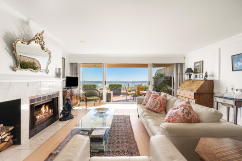 102-2274 Folkestone Way  West Vancouver, BC V7S 2X7