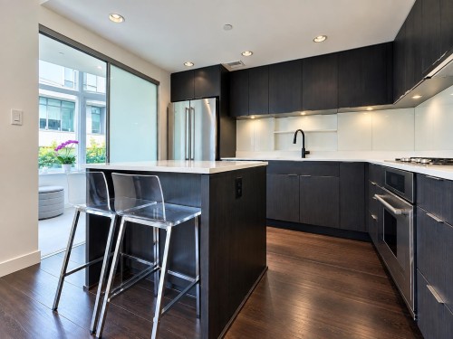 601-161 1st Avenue E, Vancouver, BC V6A 0G1 5