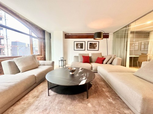5-4-550 Beatty Street , Vancouver, BC V6B 2L3 2