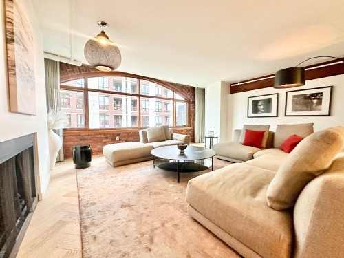 5-4-550 Beatty Street , Vancouver, BC V6B 2L3 3
