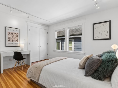 1204 14Th Avenue E, Vancouver, BC 
