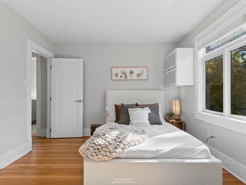 1204 14Th Avenue E, Vancouver, BC 