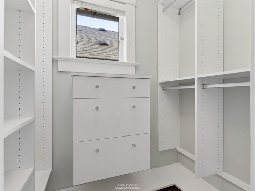 1204 14Th Avenue E, Vancouver, BC 