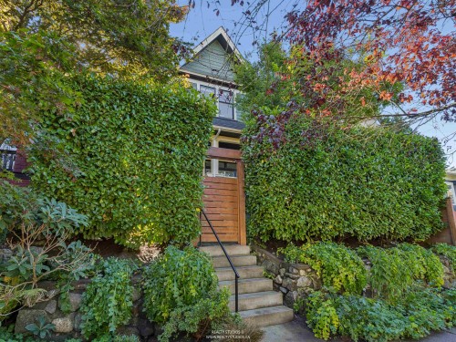1204 14Th Avenue E, Vancouver, BC 