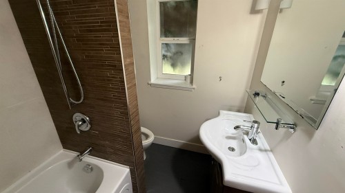 2244 32nd Avenue W, Vancouver, BC V6L 2B2 2