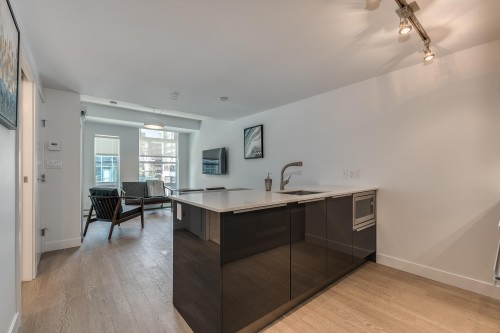 412-1283 Howe Street , Vancouver, BC V6Z 0E3 2