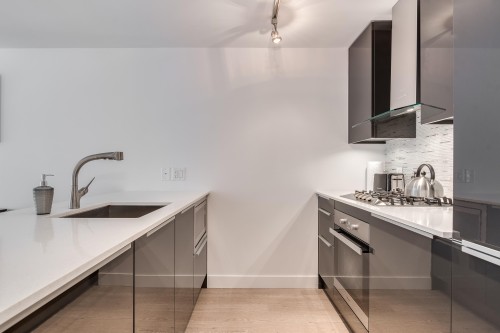 412-1283 Howe Street , Vancouver, BC V6Z 0E3 5