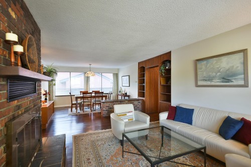 5619 Trail Avenue  Sechelt, BC V0N 3A0