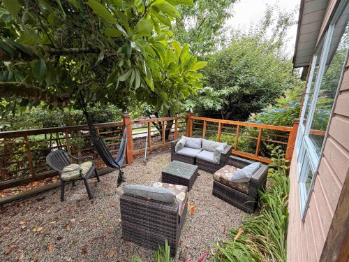 5724 Trail Avenue  Sechelt, BC V0N 3A0