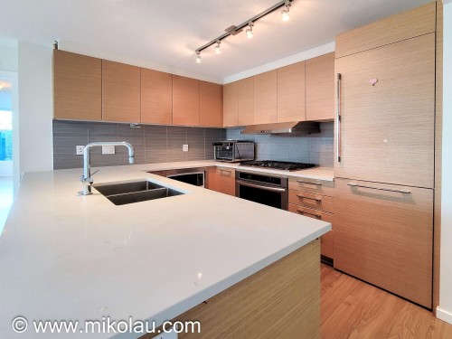 3XX-6658 Dow Ave , Burnaby, BC V5H 0C7 4