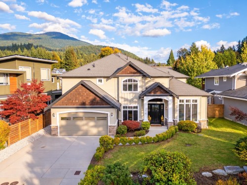 1016 Condor Place  Squamish, BC V8B 0P4