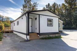 3-39884 Government Road Squamish, BC V8B 0G3