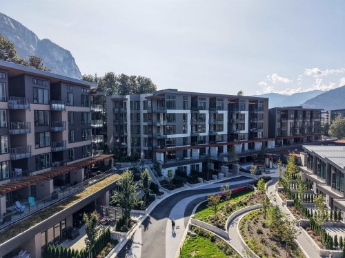221-1500 Scott Crescent  Squamish, BC V8B 1G7
