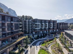 221-1500 Scott Crescent Squamish, BC V8B 1G7