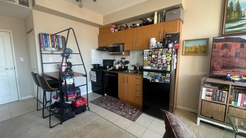 602-9298 University Crescent , Burnaby, BC V5A 4X8 3