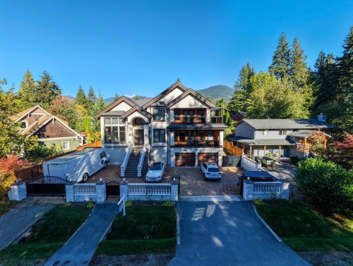 40231 Kintyre Drive  Squamish, BC V0N 1T0