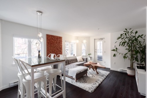 203-370 Carrall Street  Vancouver, BC V6B 2J3
