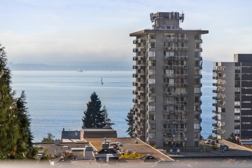 703-1737 Duchess Avenue  West Vancouver, BC V7V 1P8