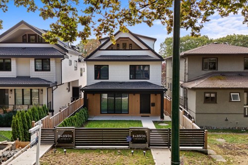 2-3576 Pender Street E, Vancouver, BC V5K 2E3 2