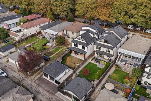 2-3576 Pender Street E, Vancouver, BC V5K 2E3 4