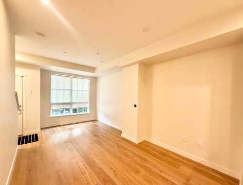 7923-Oak Street , Vancouver, BC V6P 0H9 2