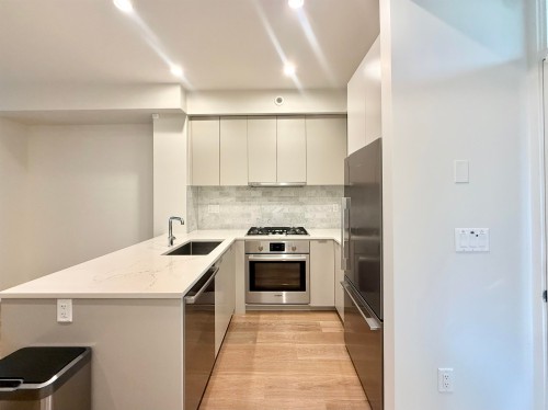 7923-Oak Street , Vancouver, BC V6P 0H9 3