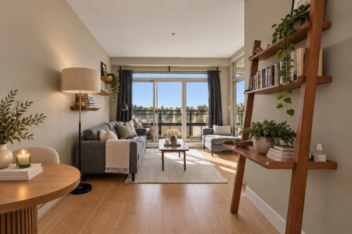PH9-688 17th Avenue E Vancouver, BC V5V 0A8