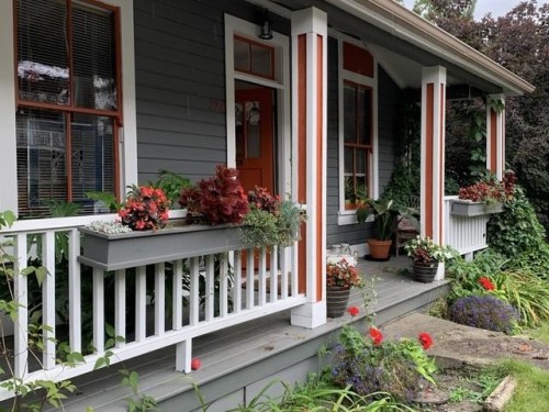 324 Tenth Street  New Westminster, BC V3M 3Y5