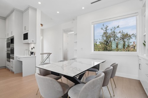 72 57Th Avenue E, Vancouver, BC 