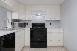 1806-121 Tenth Street New Westminster, BC V3M 3X7
