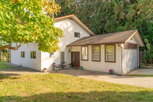 6170 Fairway Avenue  Sechelt, BC V7Z 0L6