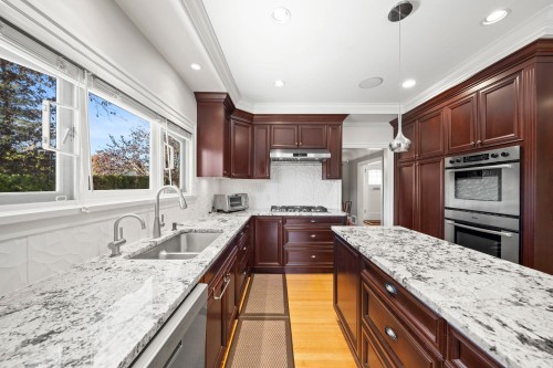2896 38Th Avenue W, Vancouver, BC 