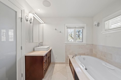 2896 38Th Avenue W, Vancouver, BC 