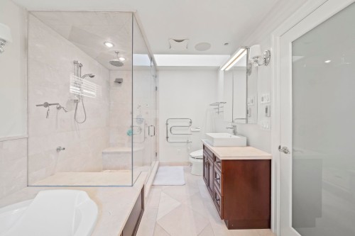 2896 38Th Avenue W, Vancouver, BC 